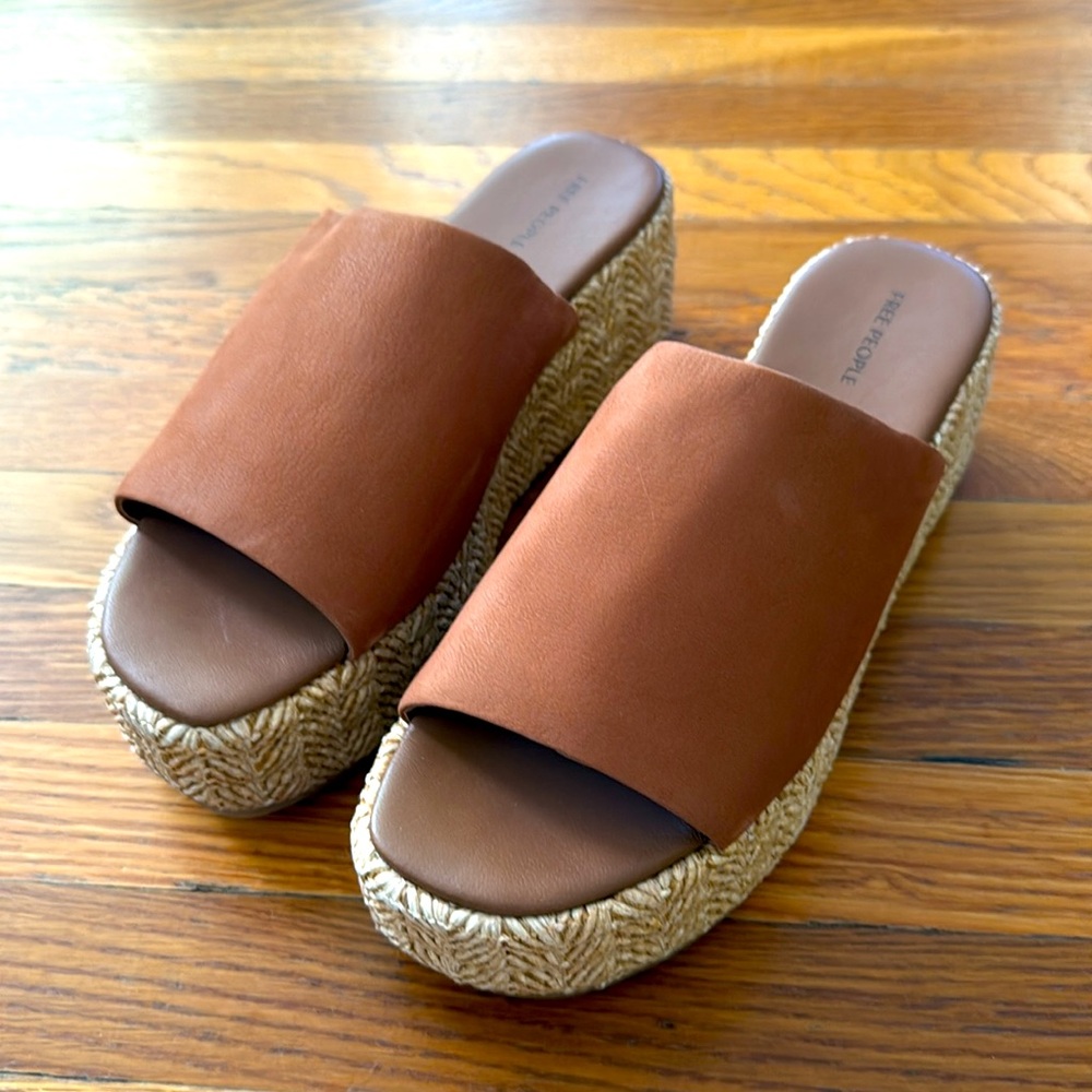 New Free People Harbor Raffia Fatform sandles size 8 - Picture 4 of 4